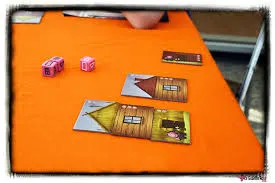 exemple de tuiles du jeu les 3 petits cochons